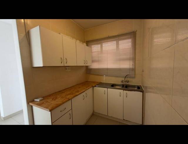 1 BEDROOM PROPERTY TO RENT IN OVERPORT